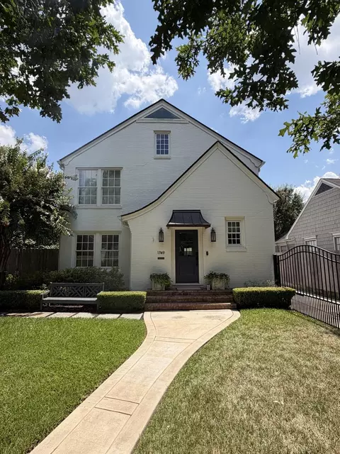 1749 Banks St, Houston, TX 77098