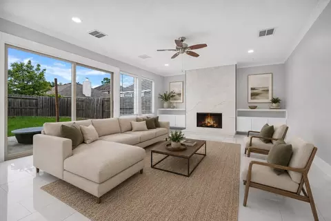 405 Mystic Trail Loop, Houston, TX 77339
