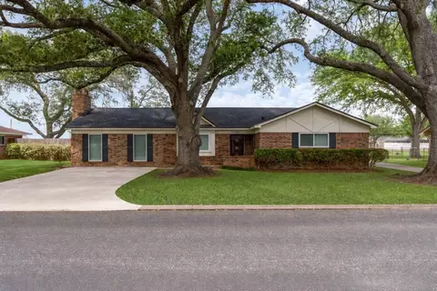 1119 Ladelle, Wharton, TX 77488