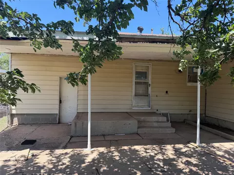 Exterior - 917 Nelson St, Borger, TX 79007 photo 4 of 6