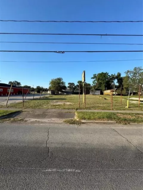 8021 Harrisburg Blvd, Houston, TX 77012