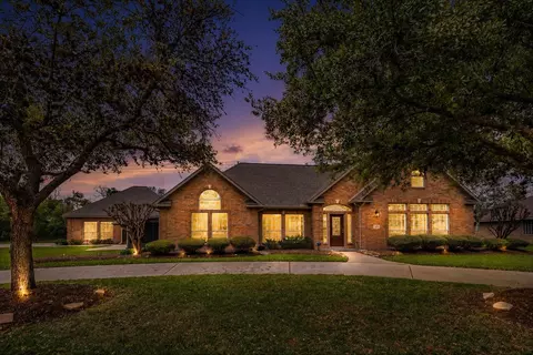 1008 Mockingbird Ln, Richwood, TX 77531