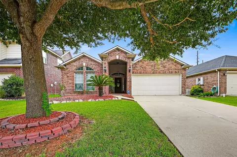 215 Little Summer Dr, Rosenberg, TX 77469
