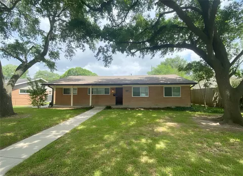 5114 Stillbrooke Dr, Houston, TX 77035