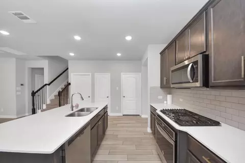 Kitchen - 196 Chestnut Meadow Dr, Conroe, TX 77384 photo 4 of 4