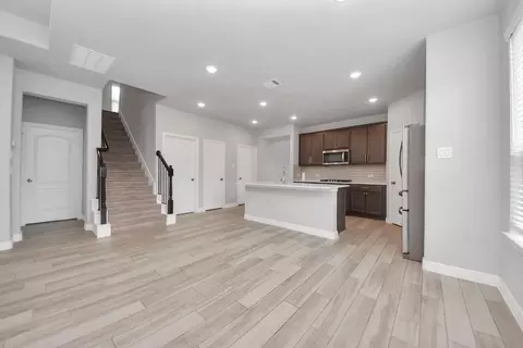 Living - 196 Chestnut Meadow Dr, Conroe, TX 77384 photo 1 of 7