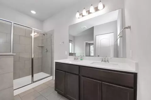 Bath - 196 Chestnut Meadow Dr, Conroe, TX 77384 photo 1 of 7