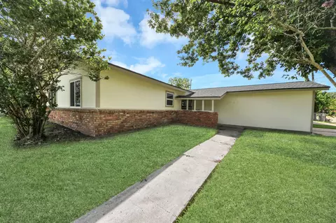 5743 Newquay St, Houston, TX 77085