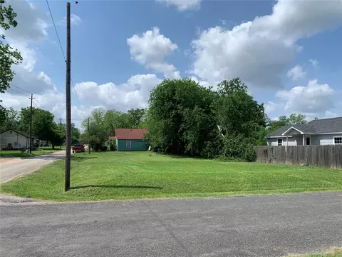 1403 Bailey St, Wharton, TX 77488