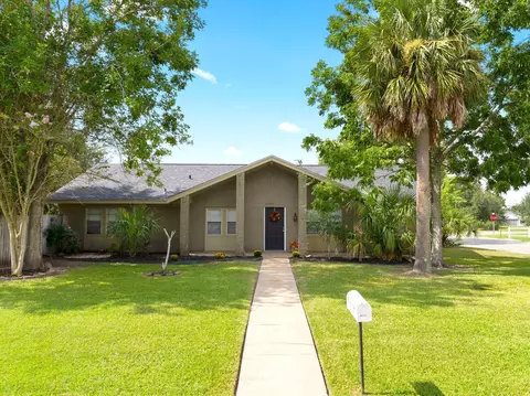 3800 Holly Glen Dr, Bay City, TX 77414
