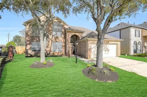12426 Shadowpoint Dr, Houston, TX 77082