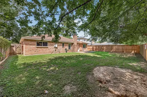 Exterior - 24114 Spring Briar Ln, Spring, TX 77373 photo 7 of 8