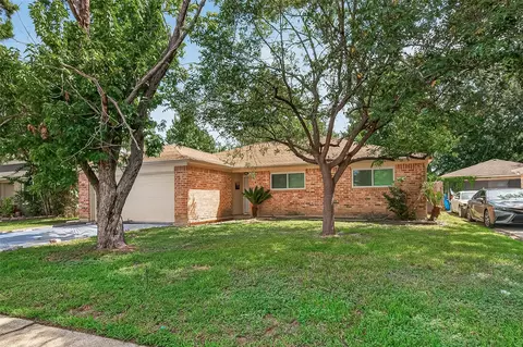 Exterior - 24114 Spring Briar Ln, Spring, TX 77373 photo 3 of 8