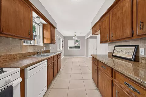 Entry Way - 24114 Spring Briar Ln, Spring, TX 77373 photo 1 of 3