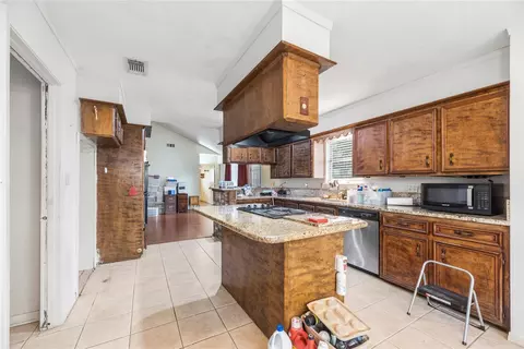 Kitchen - 25703 Mill Pond Ln, Spring, TX 77373 photo 3 of 3
