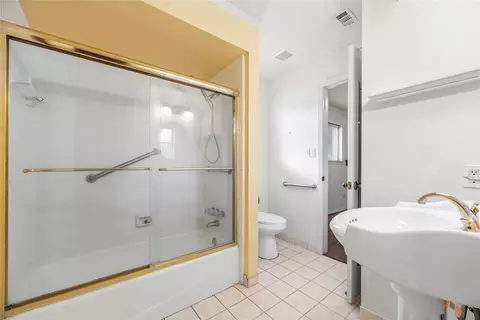 Bath - 25703 Mill Pond Ln, Spring, TX 77373 photo 1 of 3