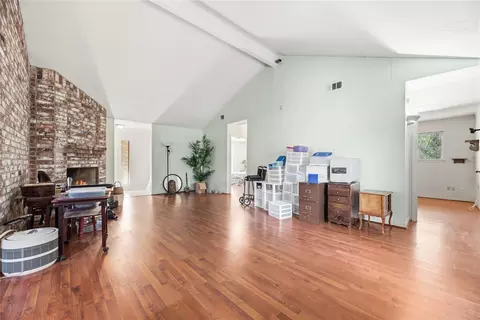 Living - 25703 Mill Pond Ln, Spring, TX 77373 photo 2 of 4