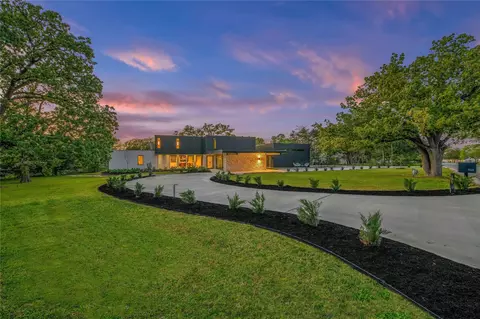 748 S Rosemary Dr, Bryan, TX 77802