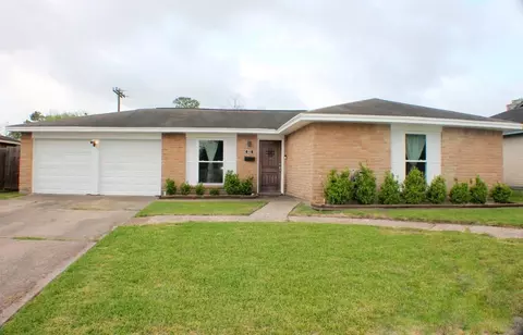 3131 Fern Rock Dr, La Porte, TX 77571