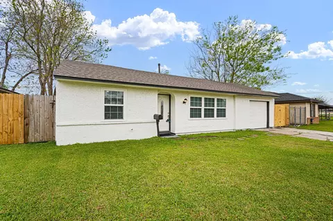 1426 Shawnee St, Houston, TX 77034