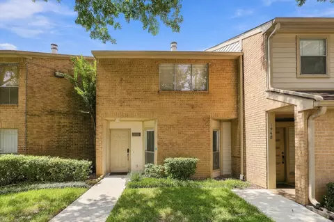 1950 Augusta Dr, Houston, TX 77057