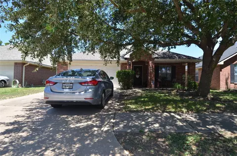 Exterior - 5518 Bowles Ct, Spring, TX 77388 photo 2 of 2