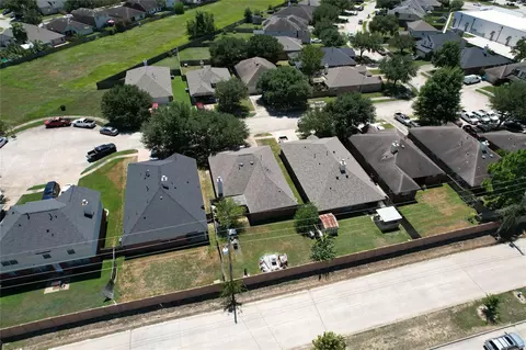 View/Area - 5518 Bowles Ct, Spring, TX 77388 photo 6 of 6
