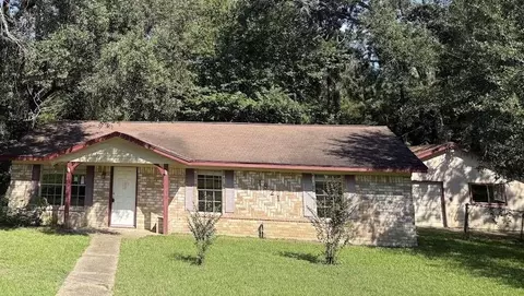 1821 Live Oak Dr, Conroe, TX 77301