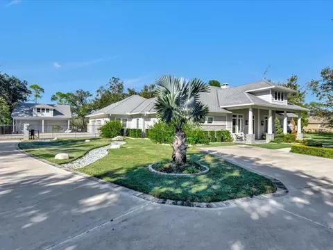 400 Hillcrest Dr, Richmond, TX 77469