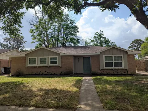 5737 Alvarado Dr, Houston, TX 77035