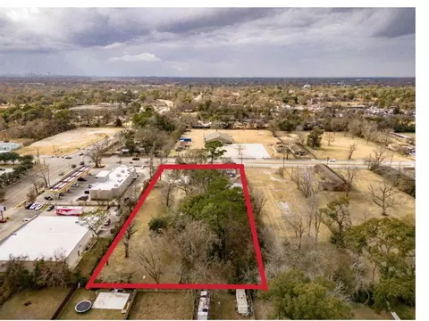 7902 Lockwood Dr, Houston, TX 77016