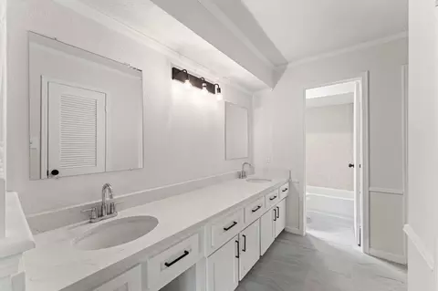 Bath - 17711 Fireside Dr, Spring, TX 77379 photo 4 of 5