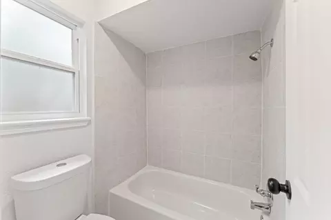 Bath - 17711 Fireside Dr, Spring, TX 77379 photo 5 of 5
