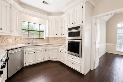 Kitchen - 23022 Hampton Forest Ln, Spring, TX 77389 photo 2 of 2