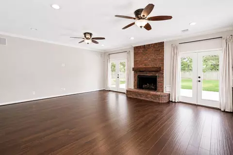 Living - 23022 Hampton Forest Ln, Spring, TX 77389 photo 2 of 3