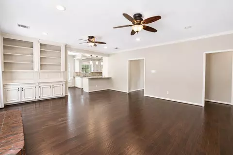Living - 23022 Hampton Forest Ln, Spring, TX 77389 photo 3 of 3