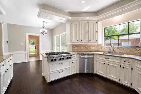 Kitchen - 23022 Hampton Forest Ln, Spring, TX 77389 photo 1 of 2