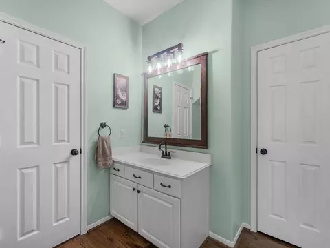 Bath - 22422 Lamaster Ln, Spring, TX 77373 photo 1 of 5
