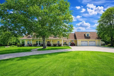 144 Wood Farm Rd, Huntsville, TX 77320