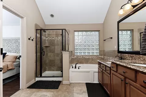 Bath - 19906 Rhodes Rd, Spring, TX 77379 photo 1 of 3
