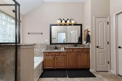 Bath - 19906 Rhodes Rd, Spring, TX 77379 photo 2 of 3