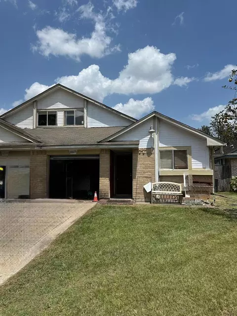 10026 Lasaber Ct, Houston, TX 77038