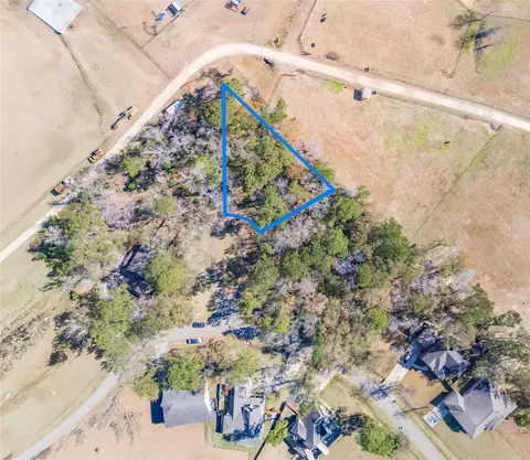24 Holly Springs Dr, Conroe, TX 77302