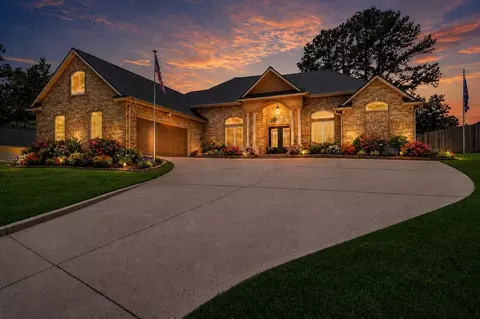 167 April Waters Dr W, Montgomery, TX 77356