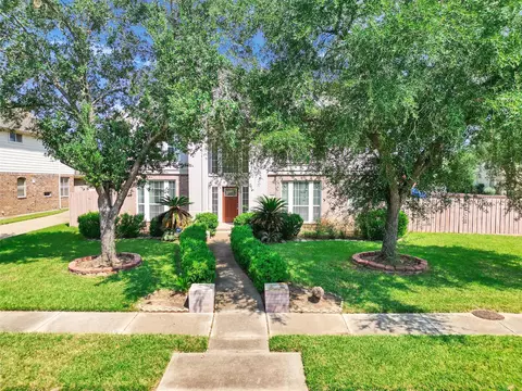 3902 Breaux Bridge Ln, Sugar Land, TX 77479