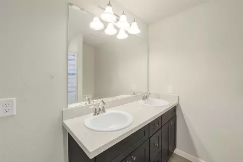 Bath - 1620 23rd St, Hempstead, TX 77445 photo 2 of 2