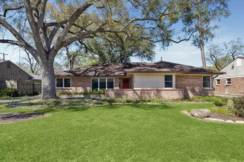 5726 Stillbrooke Dr, Houston, TX 77096