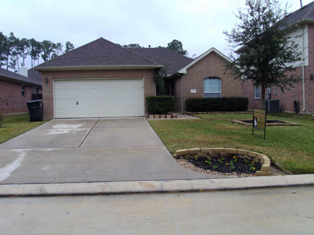 2218 Highpoint Mdws, Conroe, TX 77304 photo 1