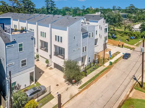 808 Fisher #A, Houston, TX 77018