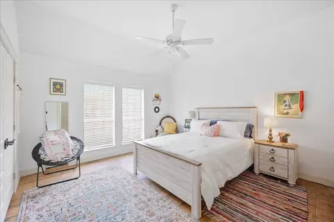 Bedroom - 6320 Meadow Mist St, Orange, TX 77632 photo 3 of 4